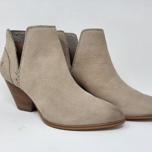 Frye Reina cutout ankle booties. Size 7.5M, beige nubuck suede leather.